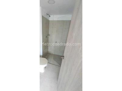 Apartamento en venta en Loma De Los Bernal, Medellín · foto 17 de 20