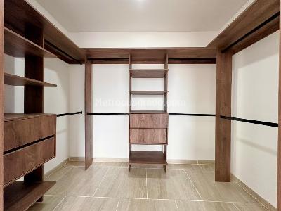 Apartamento de 4 alcobas en venta en Belen Rosales, Medellín, 128 m² · foto 19 de 20