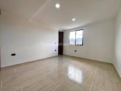 Apartamento de 4 alcobas en venta en Belen Rosales, Medellín, 128 m² · foto 9 de 20