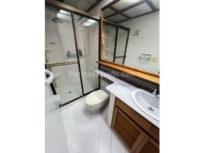 Apartamento de 5 alcobas en venta en El Poblado, Medellín, 228 m² · foto 18 de 20