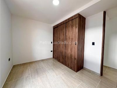 Apartamento de 4 alcobas en venta en Belen Rosales, Medellín, 200 m² · foto 19 de 20
