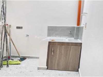 Casa de 3 alcobas en venta en Laureles, Medellín, 85 m² · foto 10 de 14