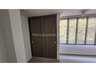 Apartamento de 3 alcobas en venta en Laureles, Medellín, 131 m² · foto 5 de 20