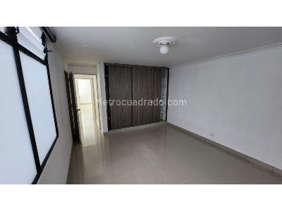 Apartamento de 3 alcobas en venta en Laureles, Medellín, 131 m² · foto 6 de 20