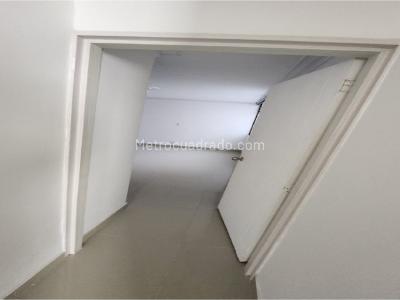 Apartamento de 3 alcobas en venta en Laureles, Medellín, 131 m² · foto 8 de 20