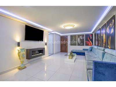 Apartamento de 3 alcobas en venta en Laureles, Medellín, 202 m² · foto 13 de 20