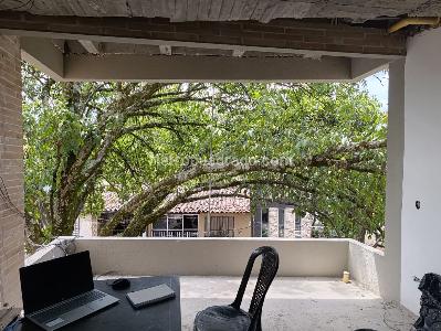 Apartamento de 3 alcobas en venta en Belen La Gloria, Medellín, 82 m² · foto 8 de 13