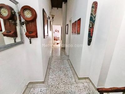 Apartamento de 5 alcobas en venta en Conquistadores, Medellín, 153 m² · foto 7 de 20