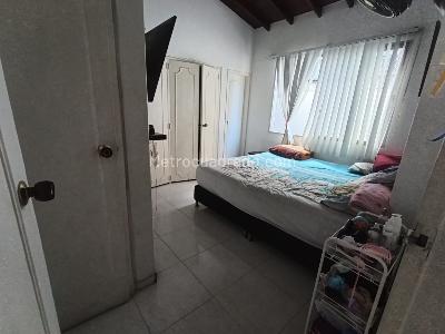 Apartamento de 5 alcobas en venta en Conquistadores, Medellín, 153 m² · foto 9 de 20