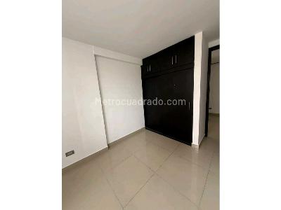 Apartamento de 3 alcobas en venta en Loma De Los Bernal, Medellín, 80 m² · foto 11 de 20