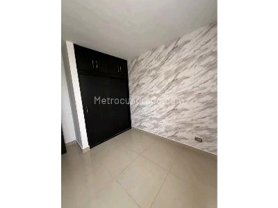 Apartamento de 3 alcobas en venta en Loma De Los Bernal, Medellín, 80 m² · foto 15 de 20