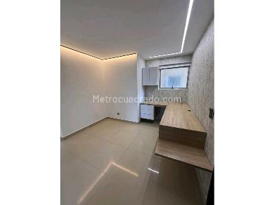 Apartamento de 3 alcobas en venta en Loma De Los Bernal, Medellín, 80 m² · foto 16 de 20