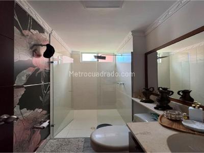 Apartamento de 3 alcobas en venta en Loma De Los Bernal, Medellín, 72 m² · foto 13 de 20