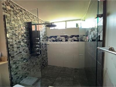 Apartamento de 3 alcobas en venta en Loma De Los Bernal, Medellín, 72 m² · foto 15 de 20
