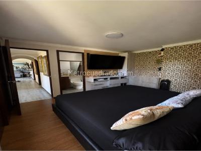 Apartamento de 3 alcobas en venta en Loma De Los Bernal, Medellín, 72 m² · foto 6 de 20
