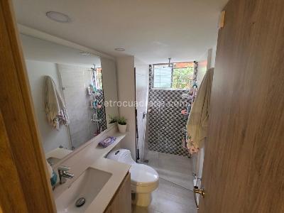 Apartamento de 3 alcobas en venta en Belen Loma De Los Bernal, Medellín, 114 m² · foto 16 de 20
