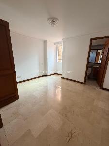 Apartamento de 4 alcobas en venta en Laureles, Medellín, 181 m² · foto 11 de 20