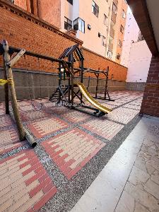Apartamento de 4 alcobas en venta en Laureles, Medellín, 181 m² · foto 19 de 20