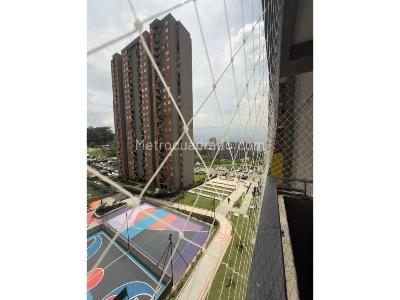 Apartamento en venta en Itagui, Itagüí · foto 2 de 17