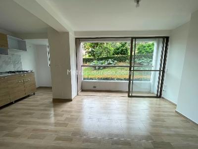 Apartamento en venta en Belen Loma De Los Bernal, Medellín · foto 3 de 12