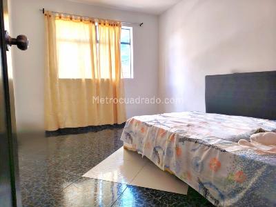 Apartamento de 4 alcobas en venta en Obrero, Bello, 113 m² · foto 15 de 19