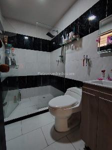 Apartamento de 4 alcobas en venta en Obrero, Bello, 113 m² · foto 17 de 19