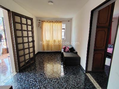 Apartamento de 4 alcobas en venta en Obrero, Bello, 113 m² · foto 8 de 19