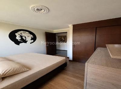 Apartamento de 3 alcobas en venta en Loma De Los Bernal, Medellín, 72 m² · foto 17 de 19