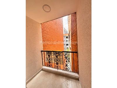 Apartamento de 2 alcobas en venta en Restrepo Naranjo, Sabaneta, 84 m² · foto 3 de 11