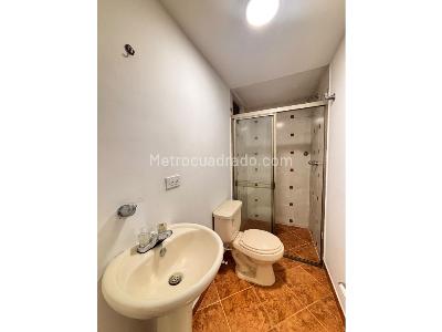 Apartamento de 2 alcobas en venta en Restrepo Naranjo, Sabaneta, 84 m² · foto 4 de 11