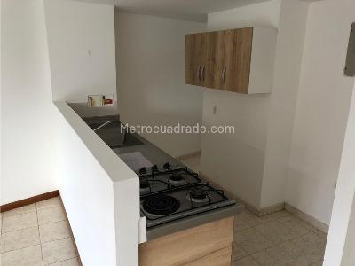 Apartamento de 3 alcobas en venta en La Floresta, Medellín, 65 m² · foto 6 de 20