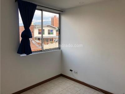 Apartamento de 3 alcobas en venta en La Floresta, Medellín, 65 m² · foto 7 de 20