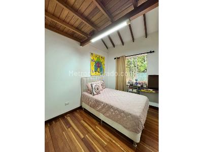 Casa de 4 alcobas en venta en Belen Loma De Los Bernal, Medellín, 157 m² · foto 10 de 15