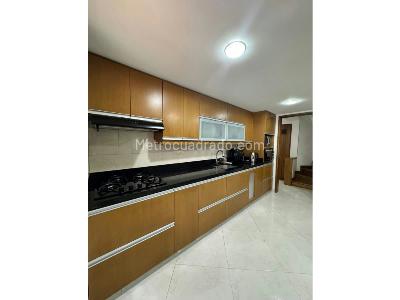 Casa de 4 alcobas en venta en Belen Loma De Los Bernal, Medellín, 157 m² · foto 4 de 15
