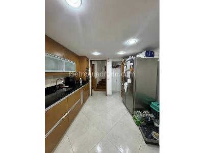 Casa de 4 alcobas en venta en Belen Loma De Los Bernal, Medellín, 157 m² · foto 5 de 15