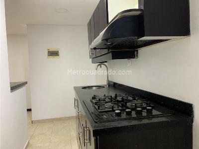Apartamento en venta en Belen Loma De Los Bernal, Medellín · foto 6 de 13