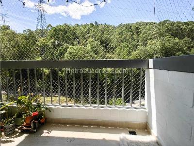 Apartaestudio en venta en Loma Del Indio, Medellín, 60 m² · foto 2 de 20
