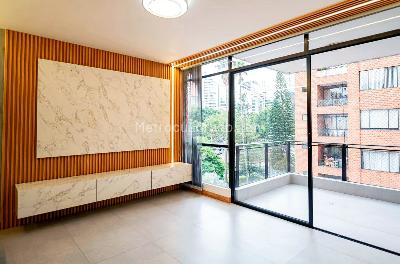 Apartamento de 4 alcobas en venta en El Poblado, Medellín, 110 m² · foto 2 de 20