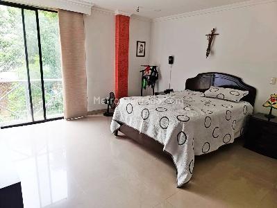 Apartamento de 4 alcobas en venta en El Poblado La Florida, Medellín, 145 m² · foto 13 de 20