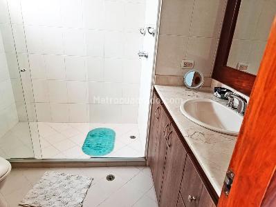 Apartamento de 4 alcobas en venta en El Poblado La Florida, Medellín, 145 m² · foto 14 de 20
