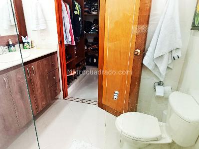 Apartamento de 4 alcobas en venta en El Poblado La Florida, Medellín, 145 m² · foto 15 de 20