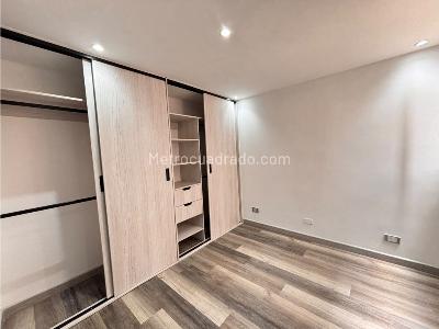 Apartamento de 3 alcobas en venta en Loma De San Jose, Sabaneta, 57 m² · foto 10 de 20