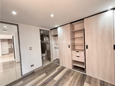 Apartamento de 3 alcobas en venta en Loma De San Jose, Sabaneta, 57 m² · foto 11 de 20