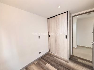 Apartamento de 3 alcobas en venta en Loma De San Jose, Sabaneta, 57 m² · foto 12 de 20