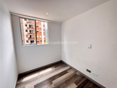 Apartamento de 3 alcobas en venta en Loma De San Jose, Sabaneta, 57 m² · foto 13 de 20