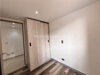 Apartamento de 3 alcobas en venta en Loma De San Jose, Sabaneta, 57 m² · foto 14 de 20