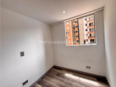 Apartamento de 3 alcobas en venta en Loma De San Jose, Sabaneta, 57 m² · foto 15 de 20