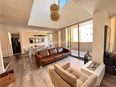 Apartamento de 3 alcobas en venta en El Poblado, Medellín, 133 m² · foto 2 de 20