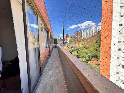 Apartamento de 3 alcobas en venta en El Poblado, Medellín, 133 m² · foto 9 de 20