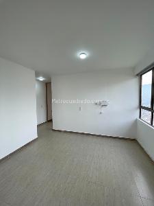 Apartamento de 2 alcobas en venta en Belen Loma De Los Bernal, Medellín, 84 m² · foto 8 de 13